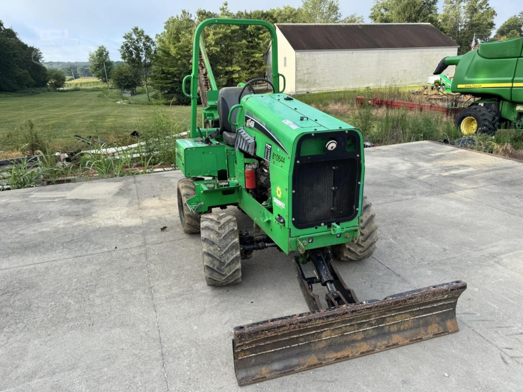 2016 Vermeer RTX450 Trenchers for sale in Dupont, IN - listing photo 2 of 8