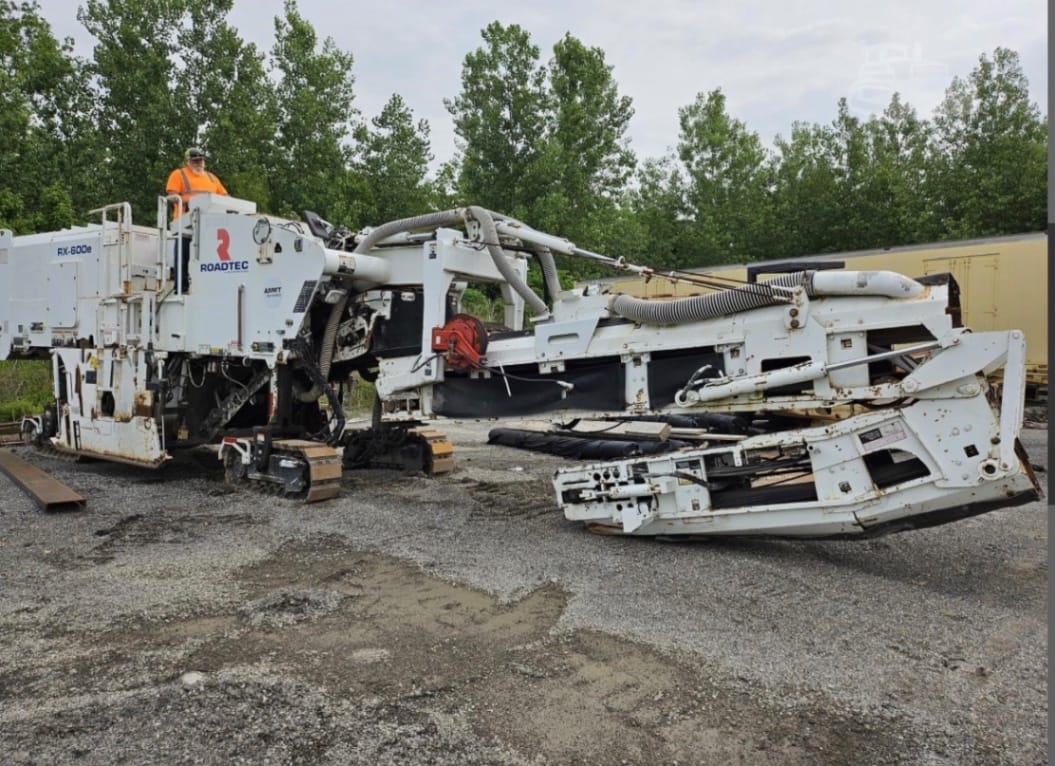 2017 Astec (Roadtec) RX600E-4 Milling Profiling for sale in Houston, TX - listing photo 2 of 6