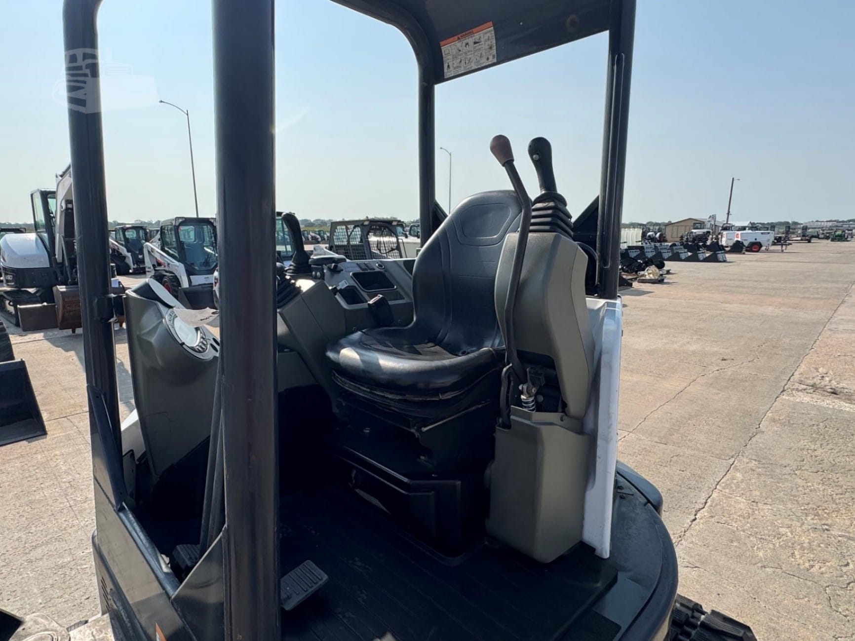 2017 Bobcat E26 Excavators for sale in Lincoln, NE - listing photo 6 of 7