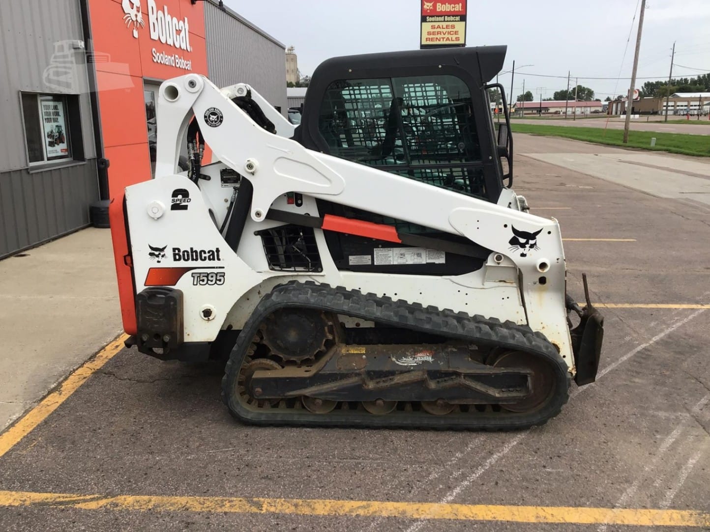 2017 Bobcat T595 Track Loaders for sale in Sioux City, IA - listing photo 2 of 8