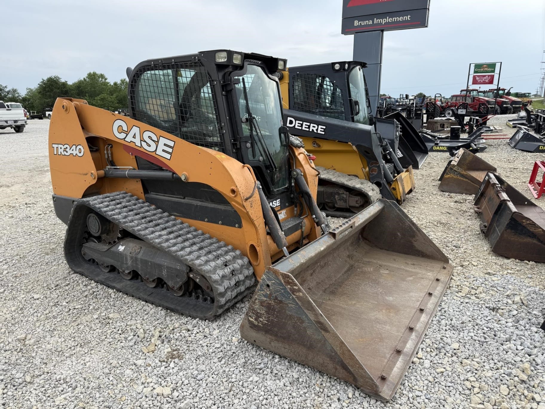 2017 CASE TR340 Track Loaders for sale in Humboldt, NE - primary listing photo of 6