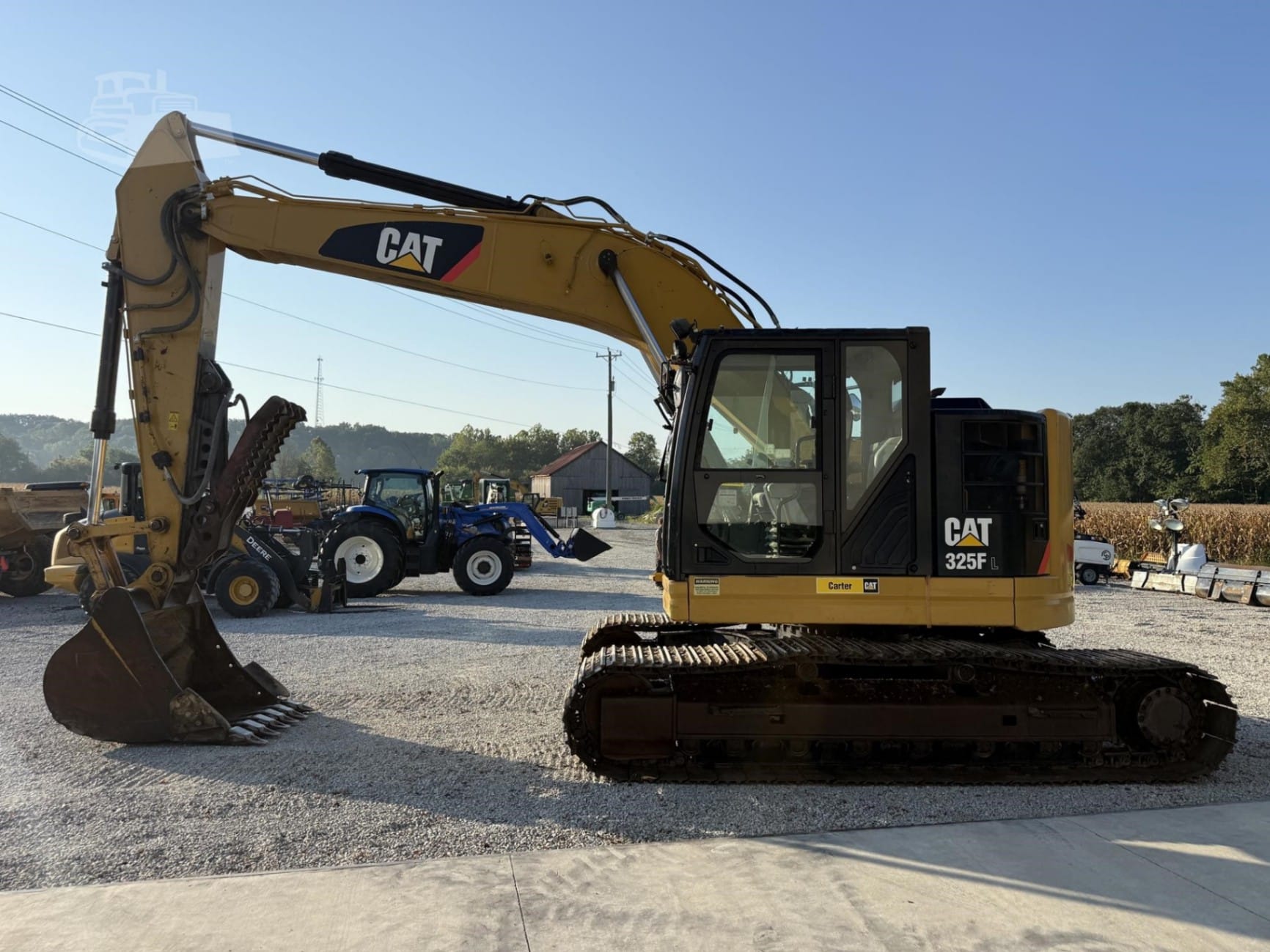 2017 Caterpillar 325 Excavators for sale in Georgetown, OH - listing photo 2 of 8