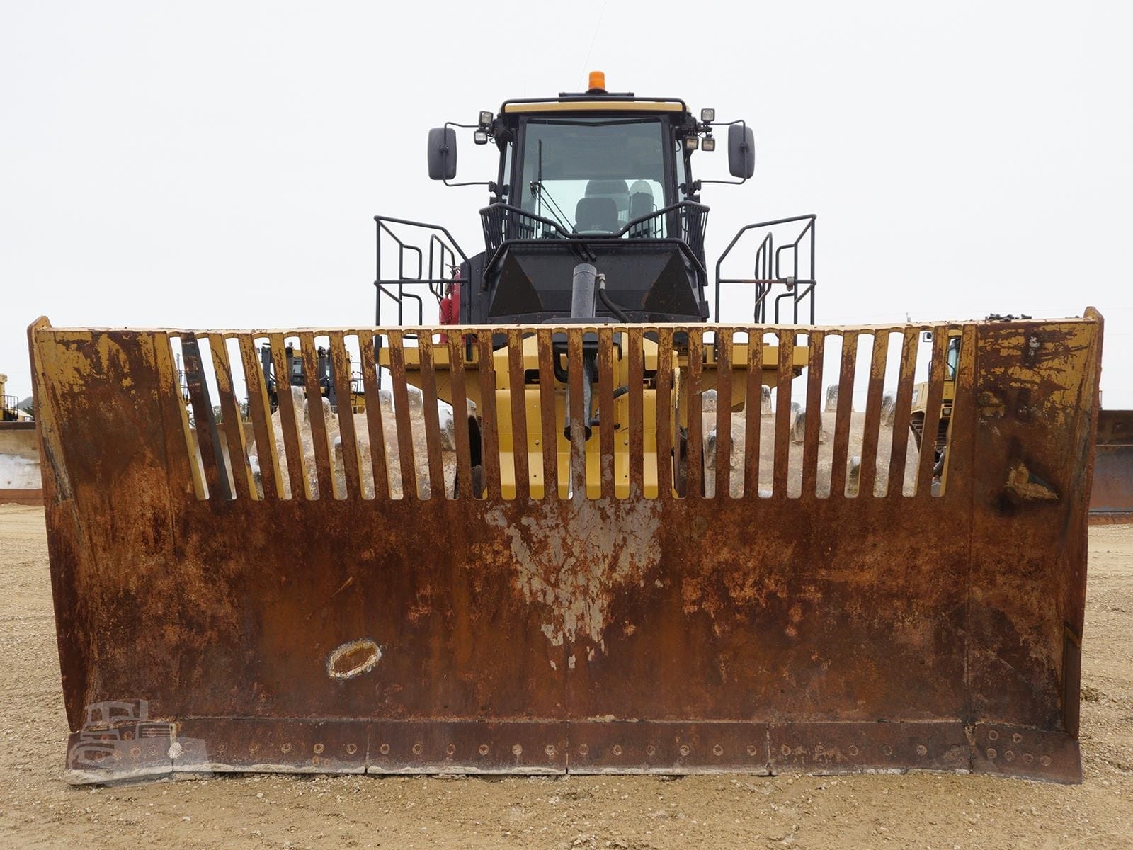 2017 Caterpillar 826K Padfoot Trench Compaction for sale in Bellevue, IA - listing photo 5 of 8