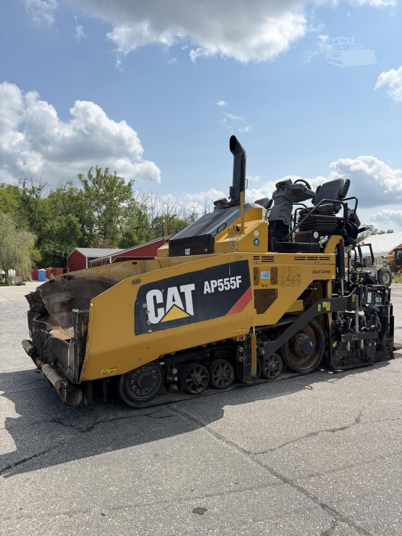 2017 Caterpillar AP-555F Asphalt Pavers for sale in Flat Rock, IN - primary listing photo of 6
