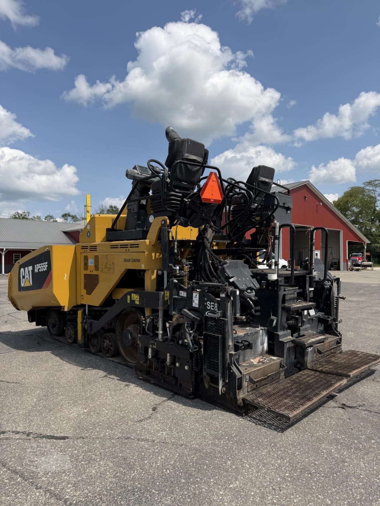 2017 Caterpillar AP-555F Asphalt Pavers for sale in Flat Rock, IN - listing photo 3 of 6