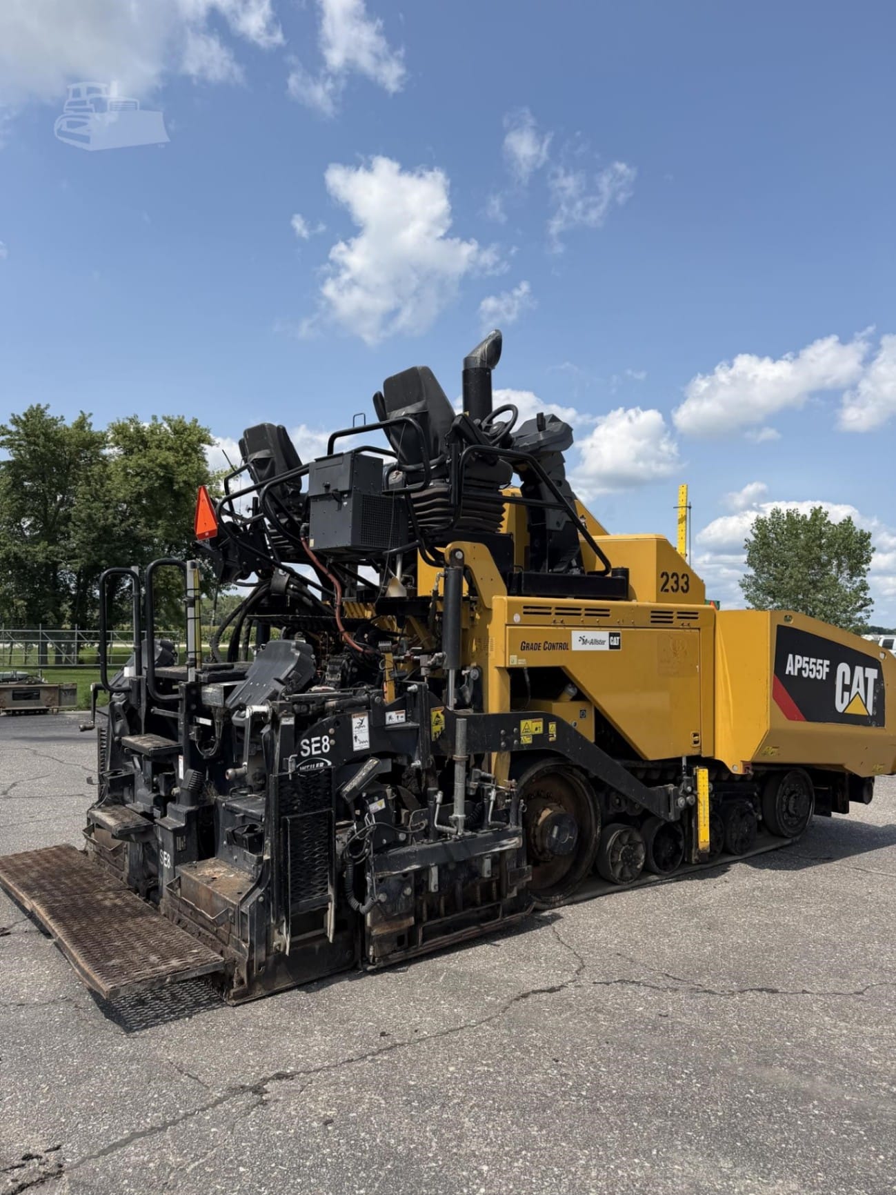 2017 Caterpillar AP-555F Asphalt Pavers for sale in Flat Rock, IN - listing photo 4 of 6