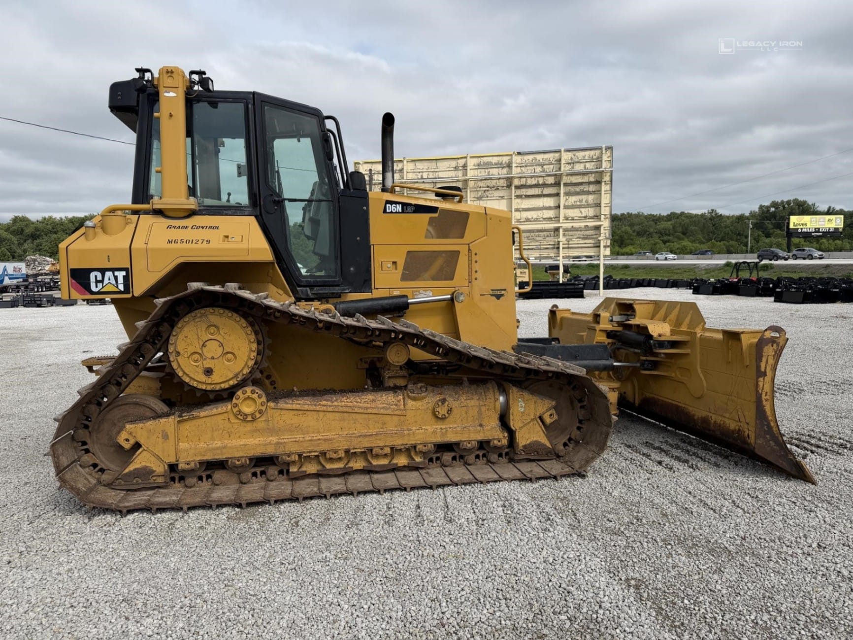 2017 Caterpillar D6N LGP Dozers for sale in Grain Valley, MO - primary listing photo of 8