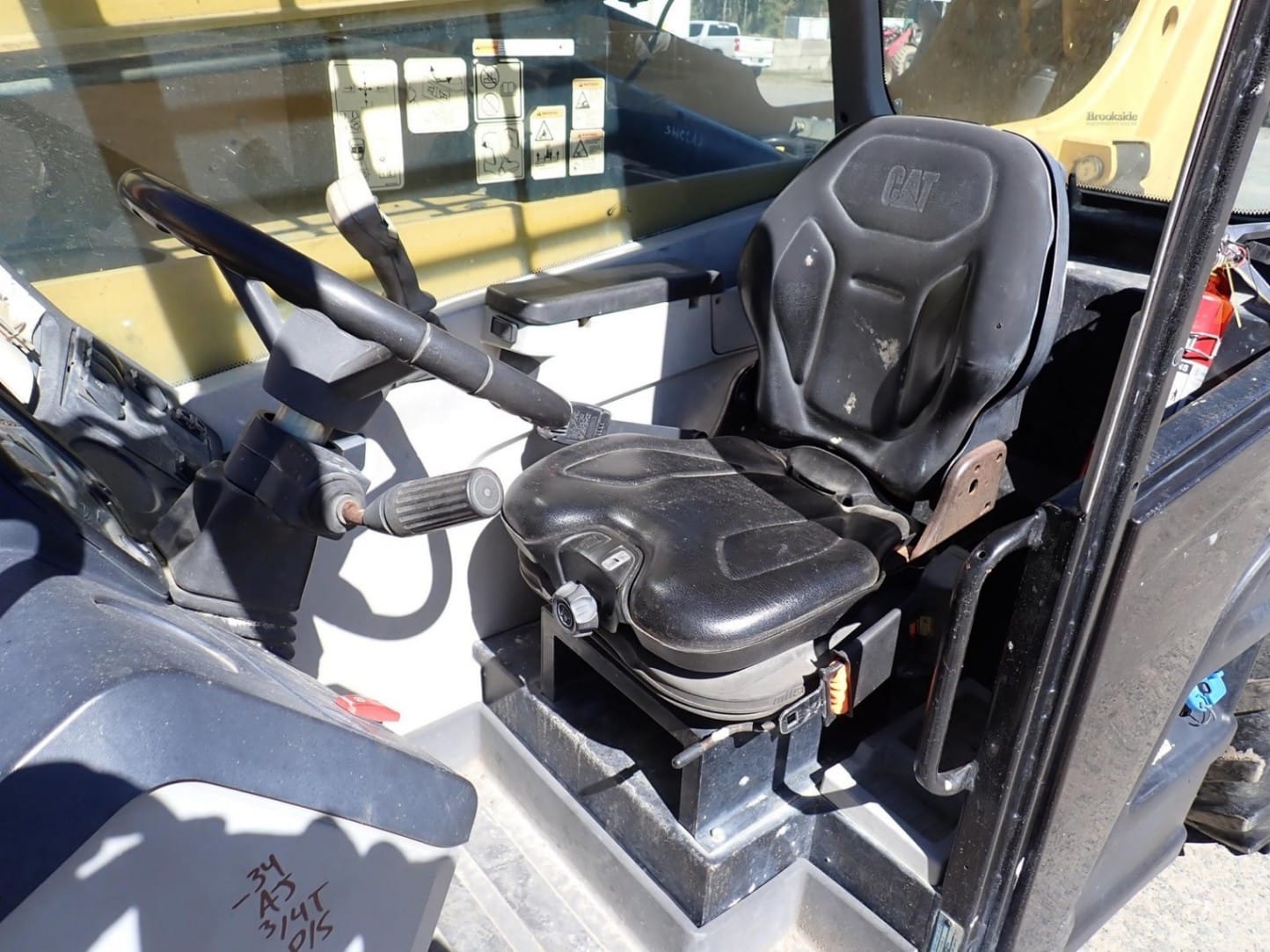 2017 Caterpillar TL642D Telehandlers Forklifts for sale in Phillipston, MA - listing photo 9 of 10