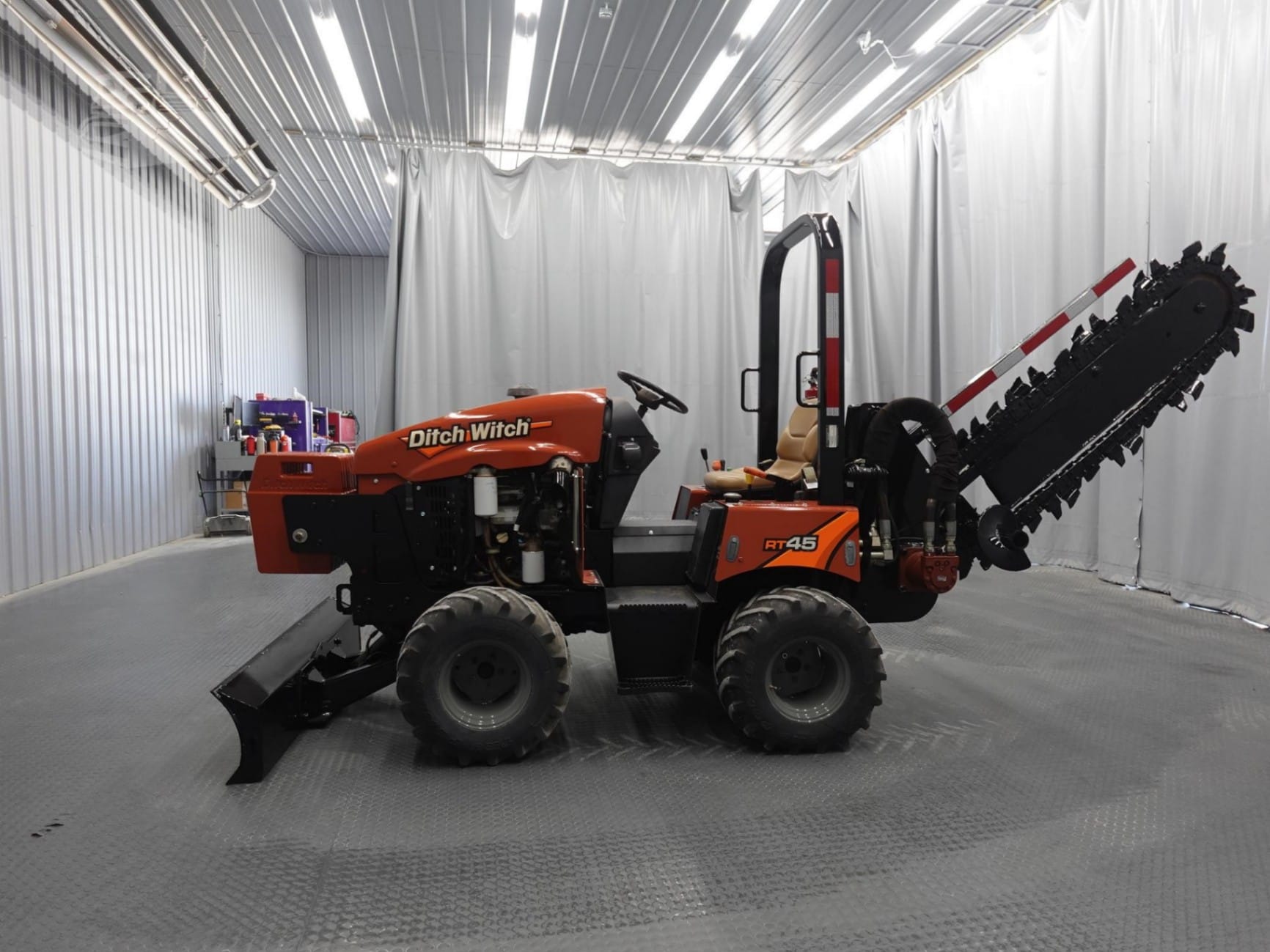 2017 Ditch Witch RT45 Trenchers for sale in Clinton, IL - primary listing photo of 8