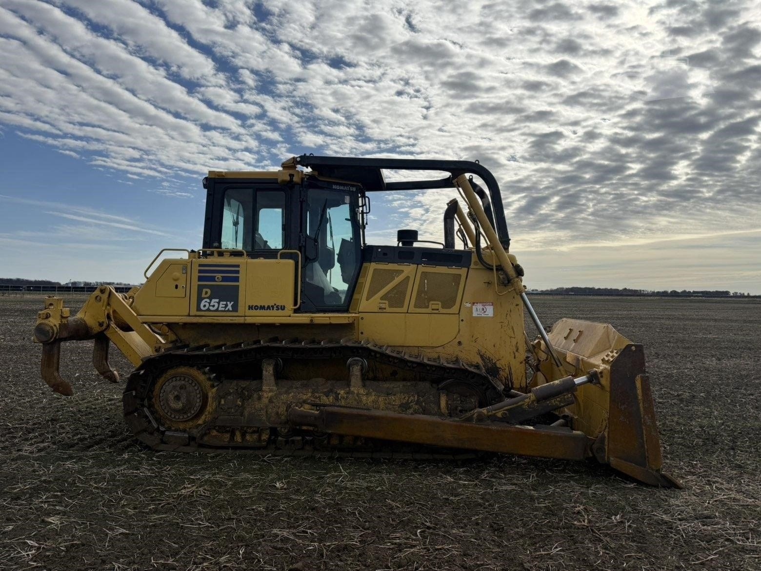 2017 Komatsu D65EX-18 Dozers for sale in Mount Sterling, IL - listing photo 7 of 8