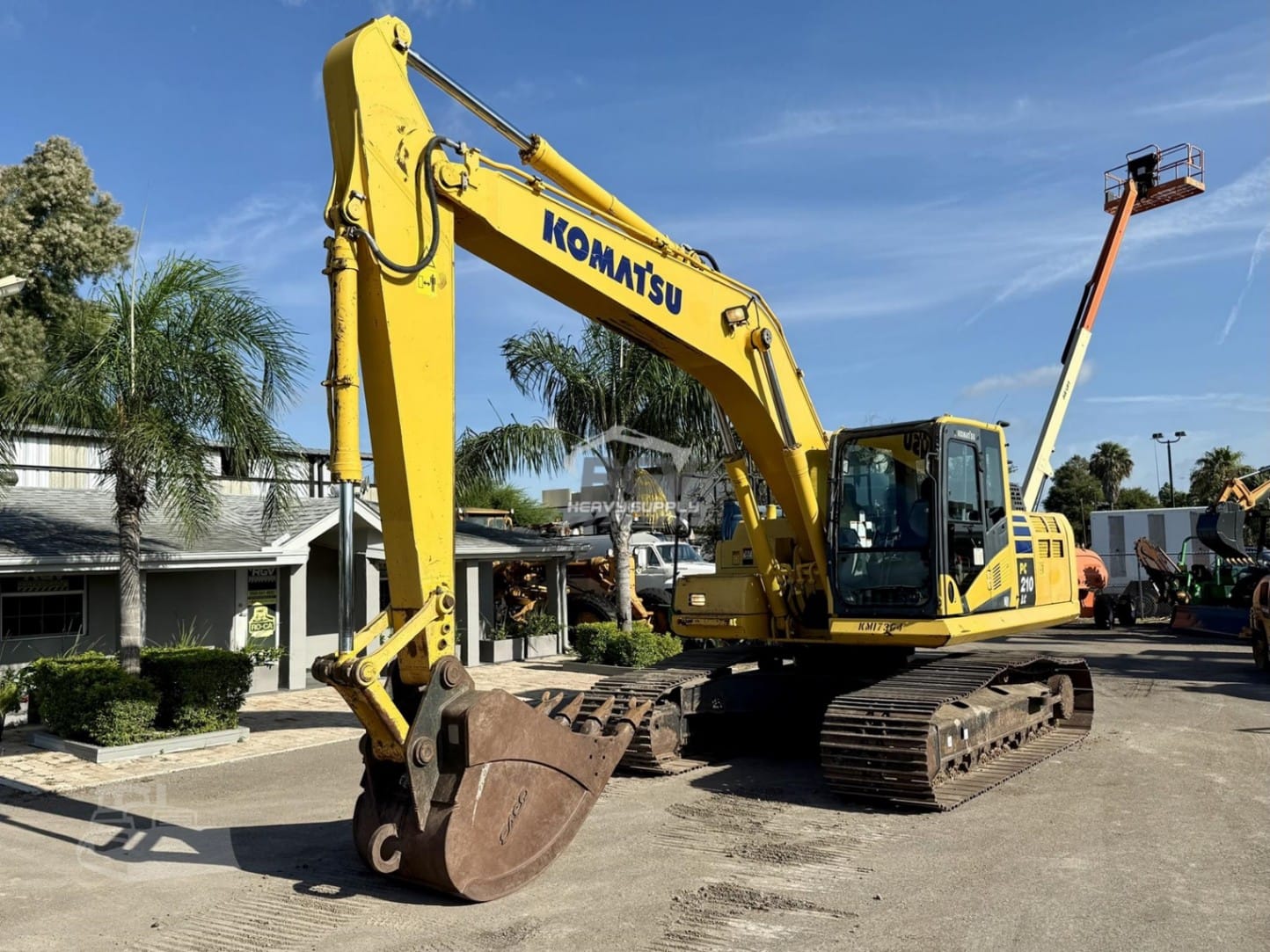 2017 Komatsu PC210LC-11 Excavators for sale in Olmito, TX - listing photo 7 of 8