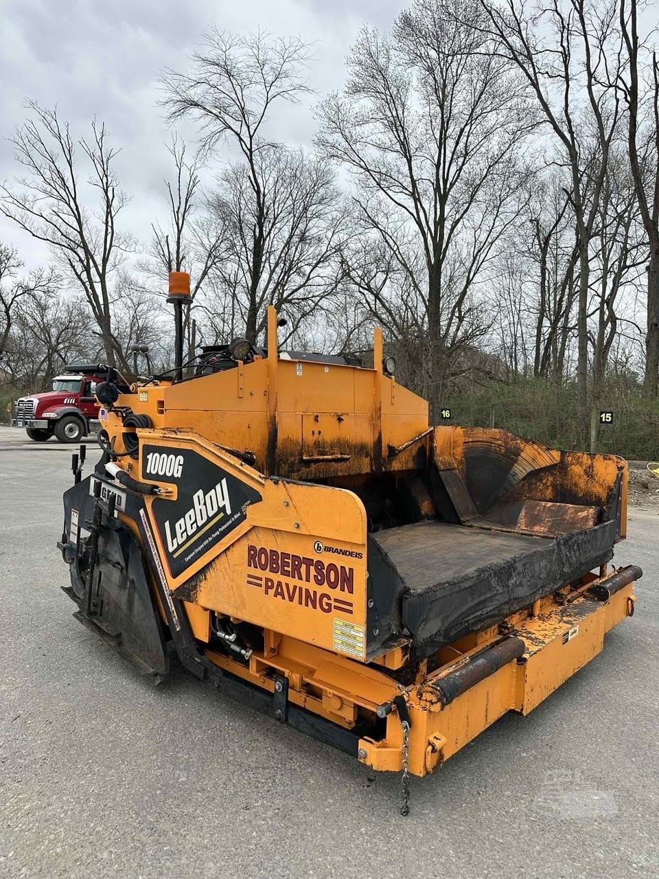 2017 Leeboy 1000G Asphalt Pavers for sale in Flat Rock, IN - listing photo 4 of 8
