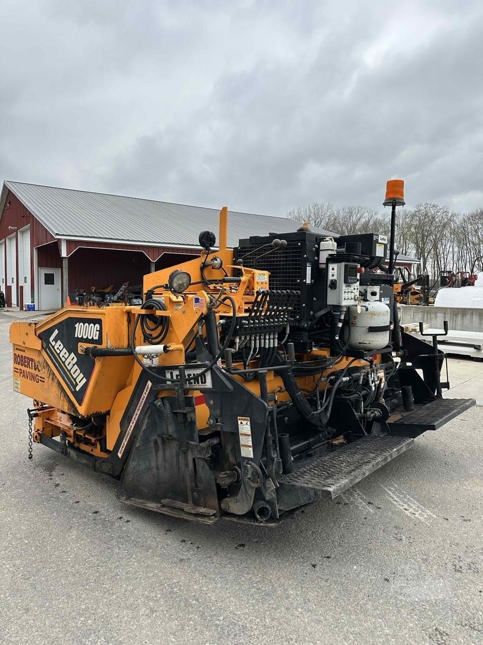 2017 Leeboy 1000G Asphalt Pavers for sale in Flat Rock, IN - listing photo 7 of 8