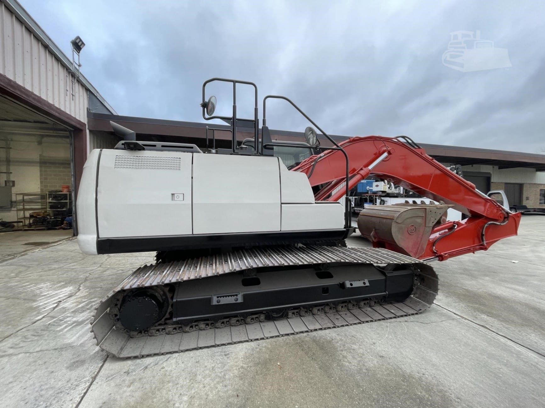 2017 Link-Belt 210 X4 Excavators for sale in Chicago Ridge, IL - primary listing photo of 19