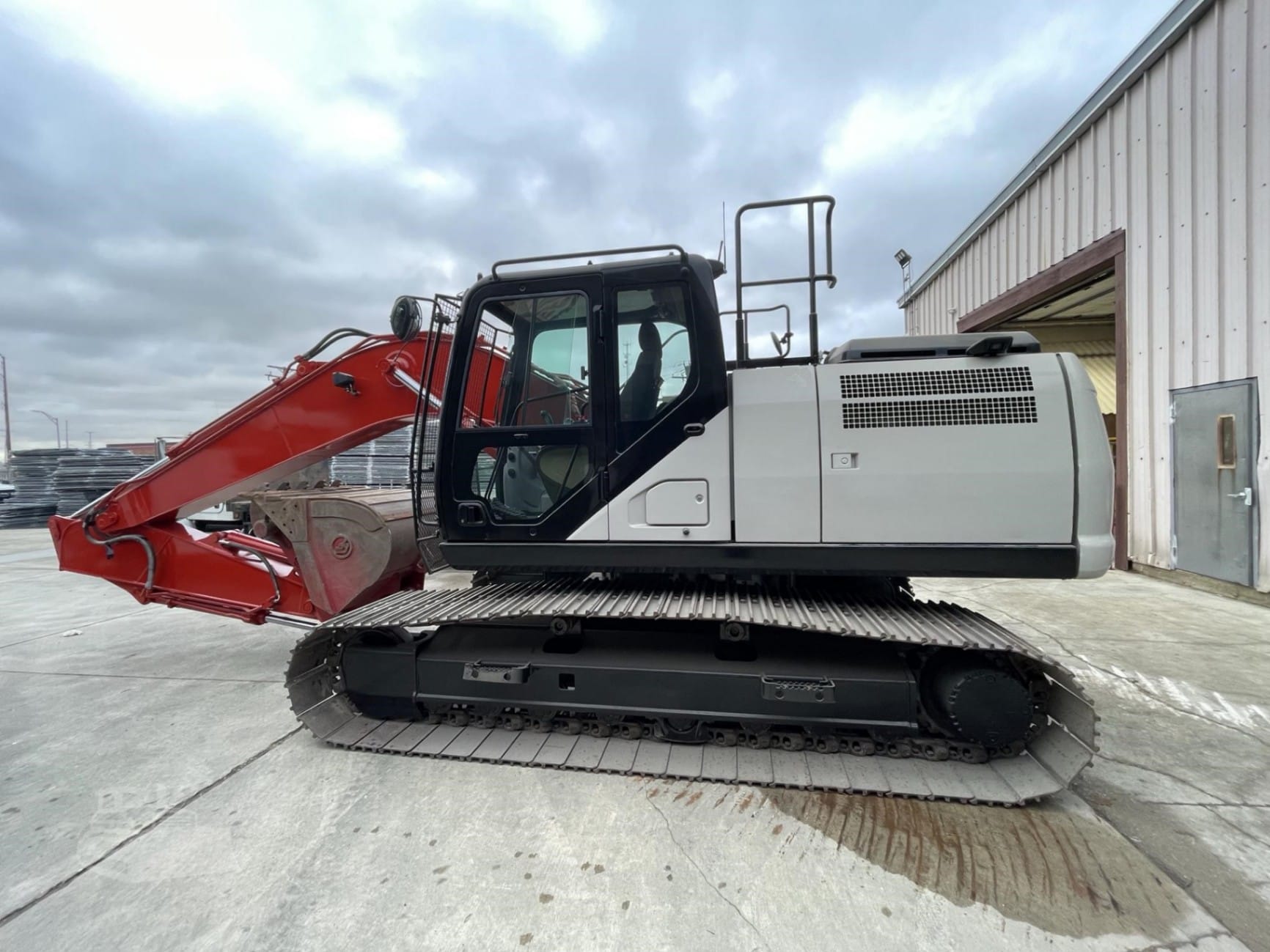 2017 Link-Belt 210 X4 Excavators for sale in Chicago Ridge, IL - listing photo 4 of 19