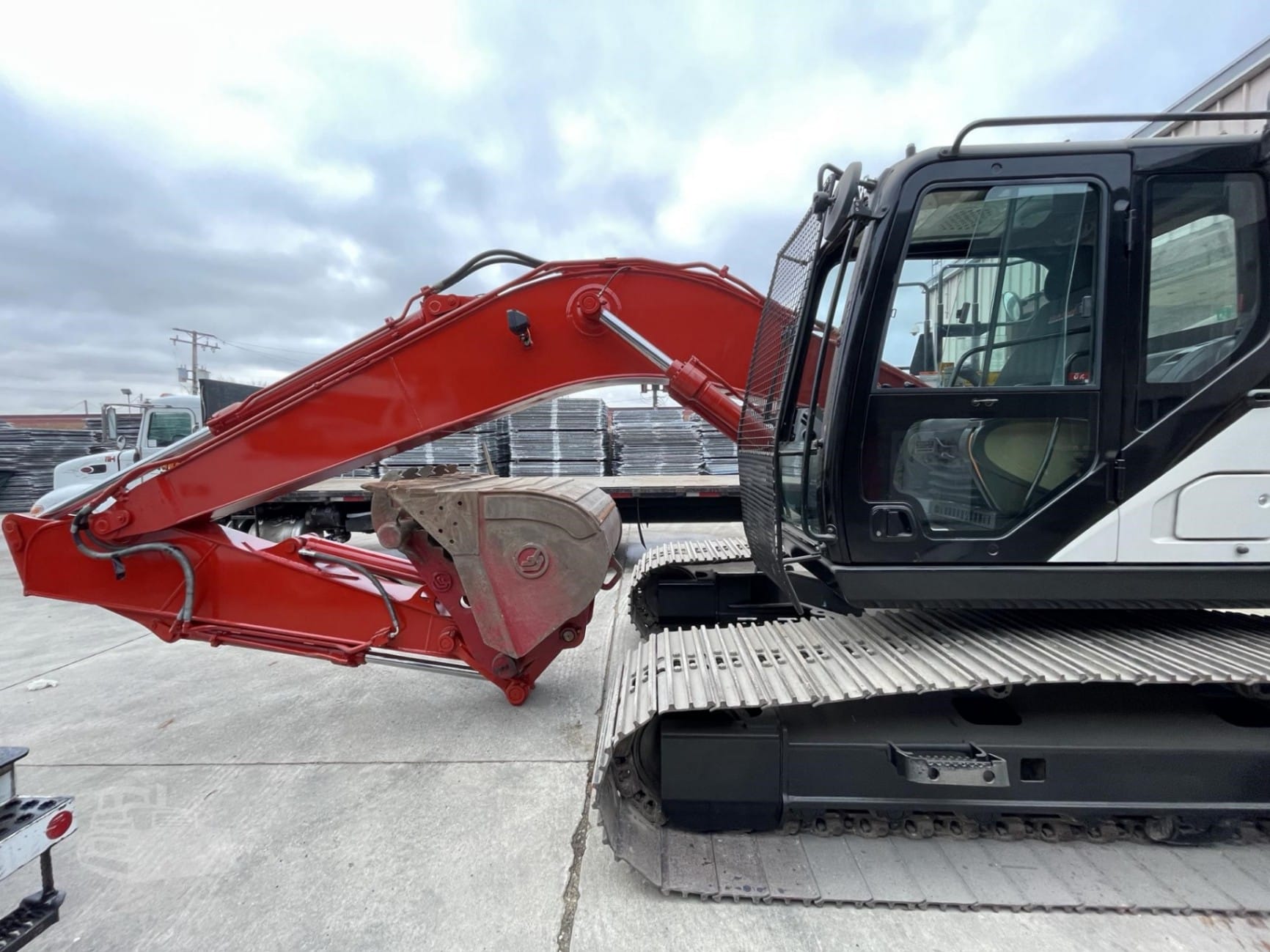 2017 Link-Belt 210 X4 Excavators for sale in Chicago Ridge, IL - listing photo 5 of 19