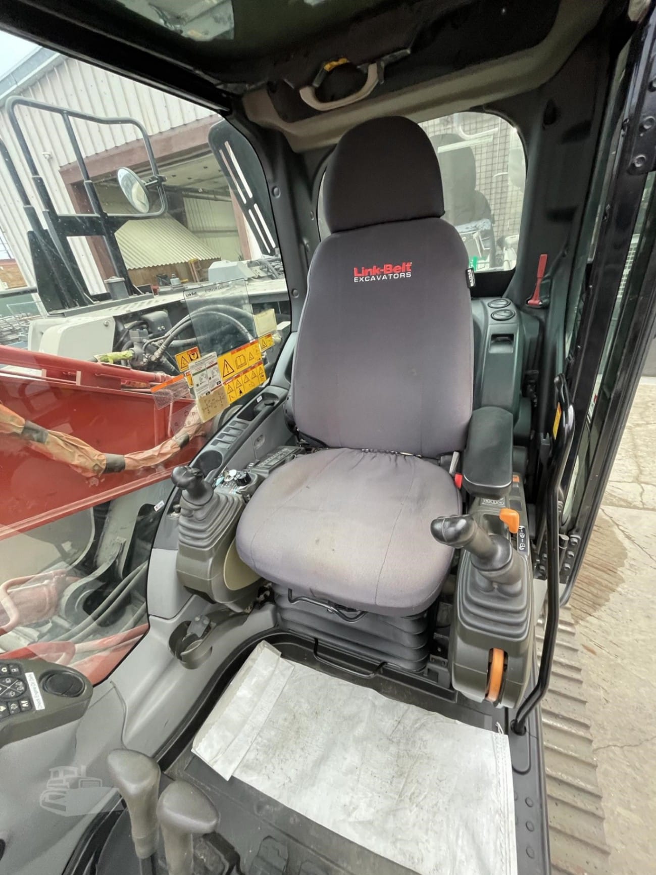 2017 Link-Belt 210 X4 Excavators for sale in Chicago Ridge, IL - listing photo 12 of 19