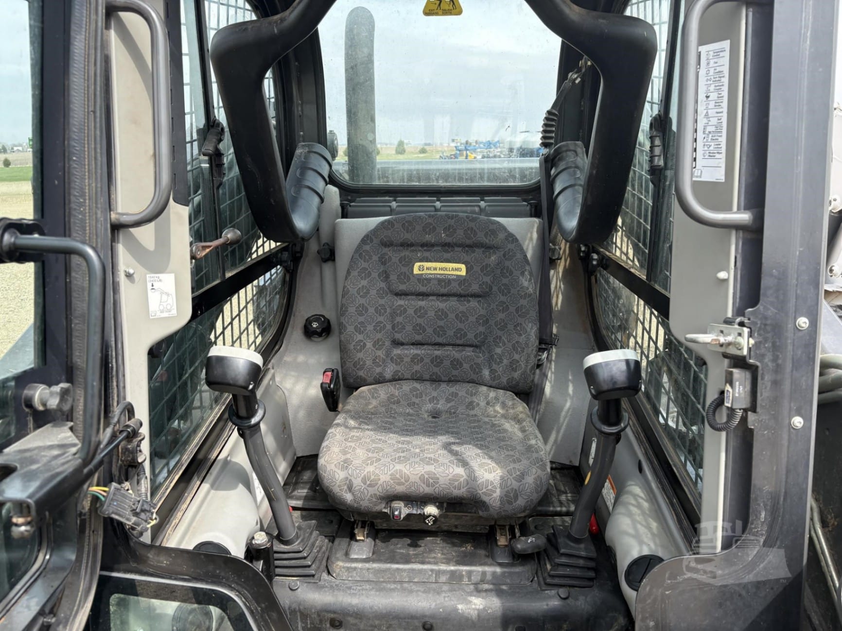 2017 New Holland L234 Skid Steer Loaders for sale in Sheldon, IA - listing photo 3 of 6