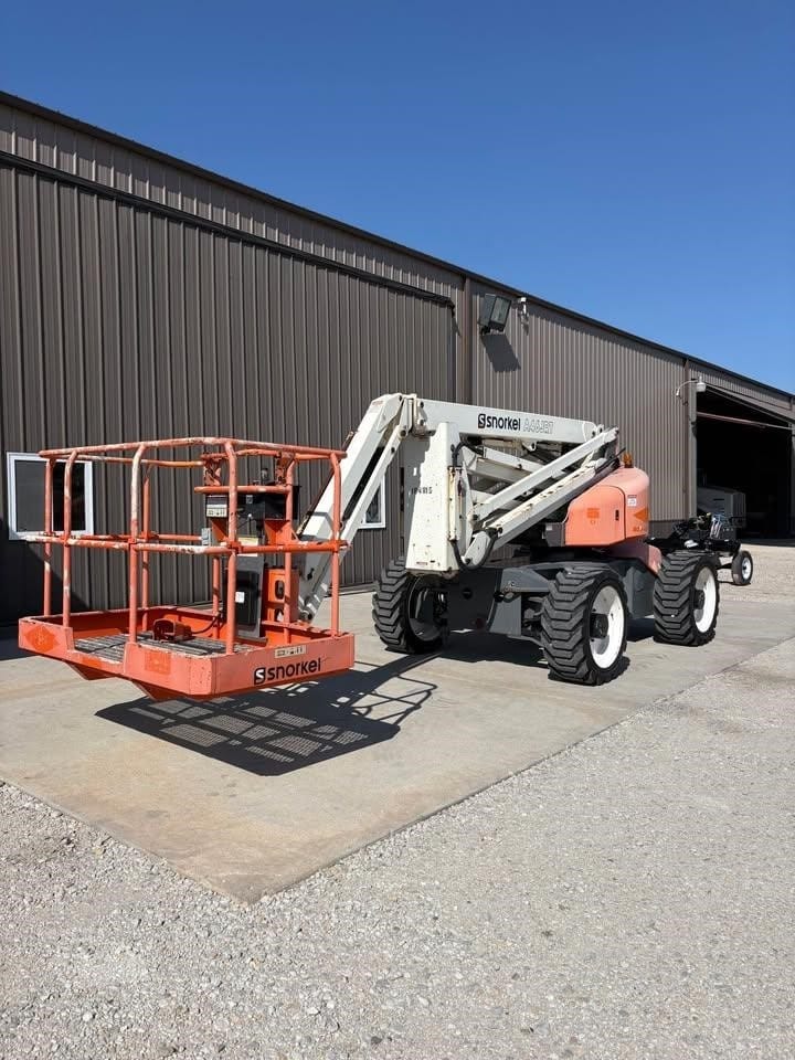2017 Snorkel A46JRT Articulating Boom Lift Knuckle for sale in Mount Ayr, IA - listing photo 3 of 8