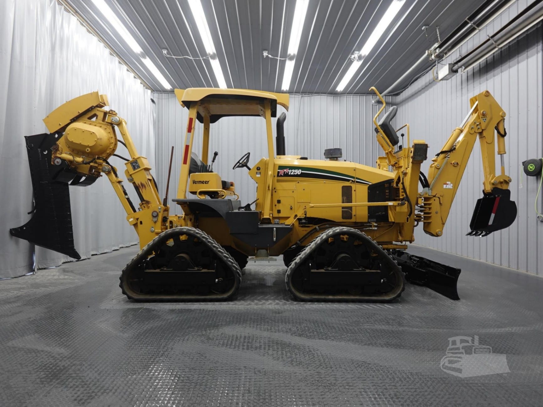 2017 Vermeer RTX1250 Trenchers for sale in Clinton, IL - listing photo 4 of 8