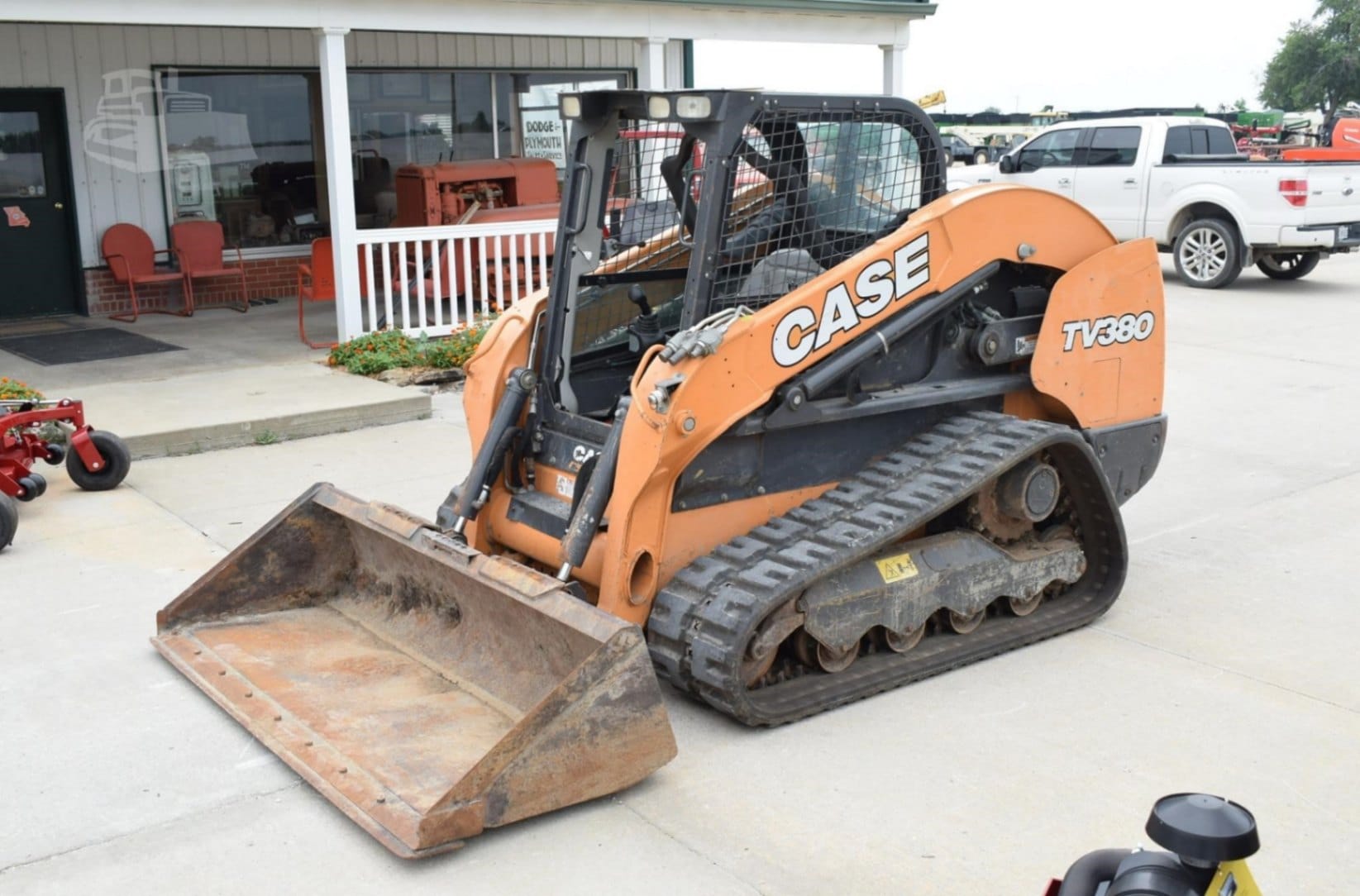 2018 CASE TV380 Track Loaders for sale in Kingdom City, MO - listing photo 2 of 8