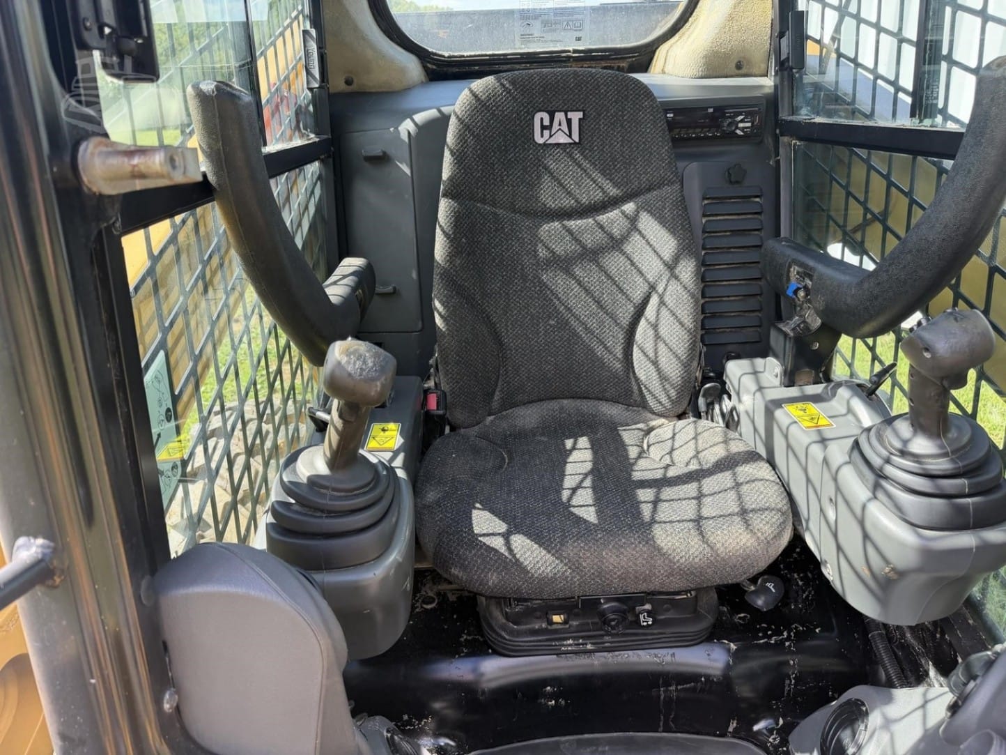 2018 Caterpillar 272D2 Skid Steer Loaders for sale in Boonsboro, MD - listing photo 7 of 10
