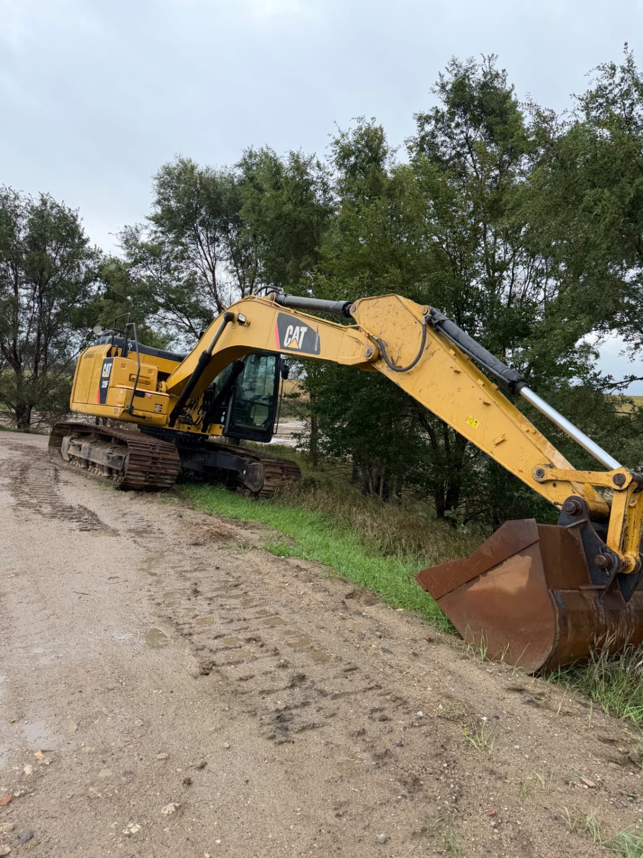 2018 Caterpillar 320 Excavators for sale in Sioux Center, IA - primary listing photo of 10