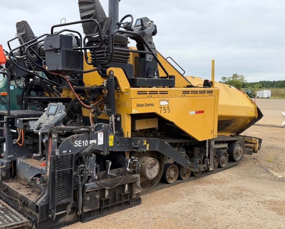 2018 Caterpillar AP1055 Asphalt Pavers for sale in City, MO - listing photo 3 of 4