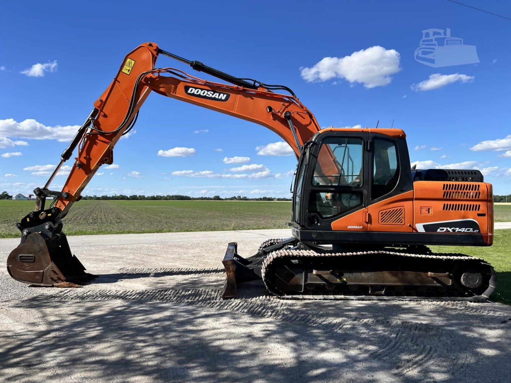 2018 DEVELON (Doosan) DX140 LC-5 Excavators for sale in Burgoon, OH - listing photo 2 of 8
