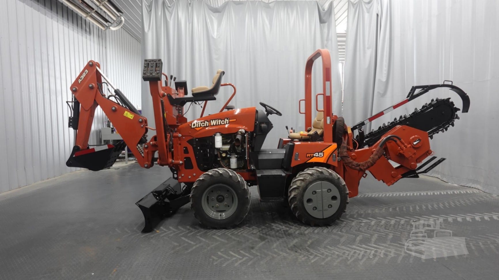 2018 Ditch Witch RT45 Trenchers for sale in Clinton, IL - primary listing photo of 8