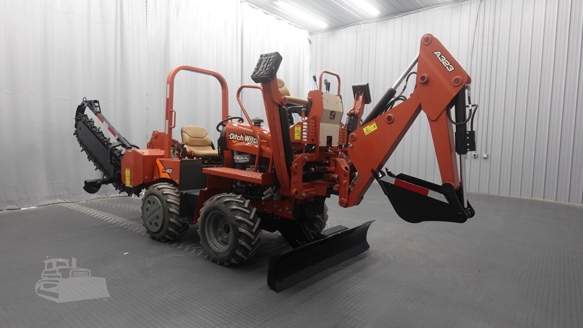 2018 Ditch Witch RT45 Trenchers for sale in Clinton, IL - listing photo 5 of 8
