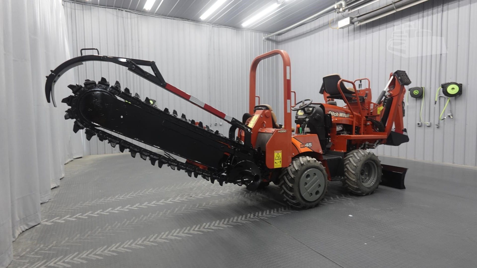 2018 Ditch Witch RT45 Trenchers for sale in Clinton, IL - listing photo 6 of 8
