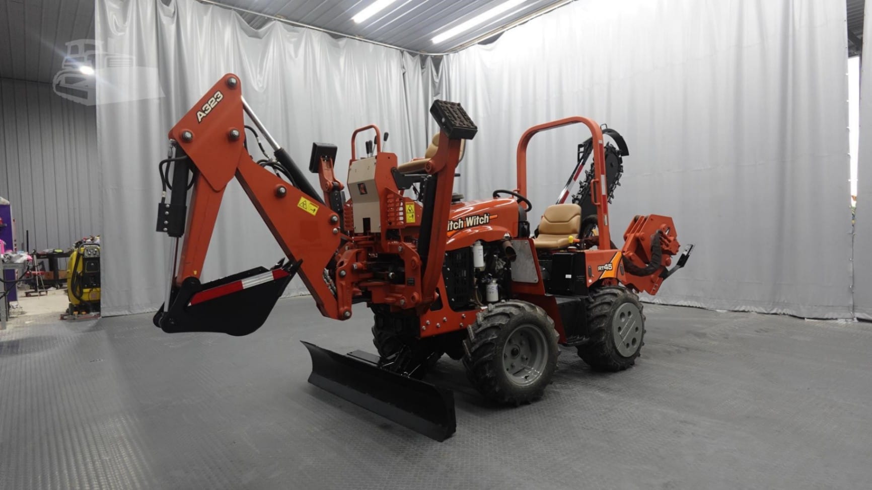 2018 Ditch Witch RT45 Trenchers for sale in Clinton, IL - listing photo 2 of 8