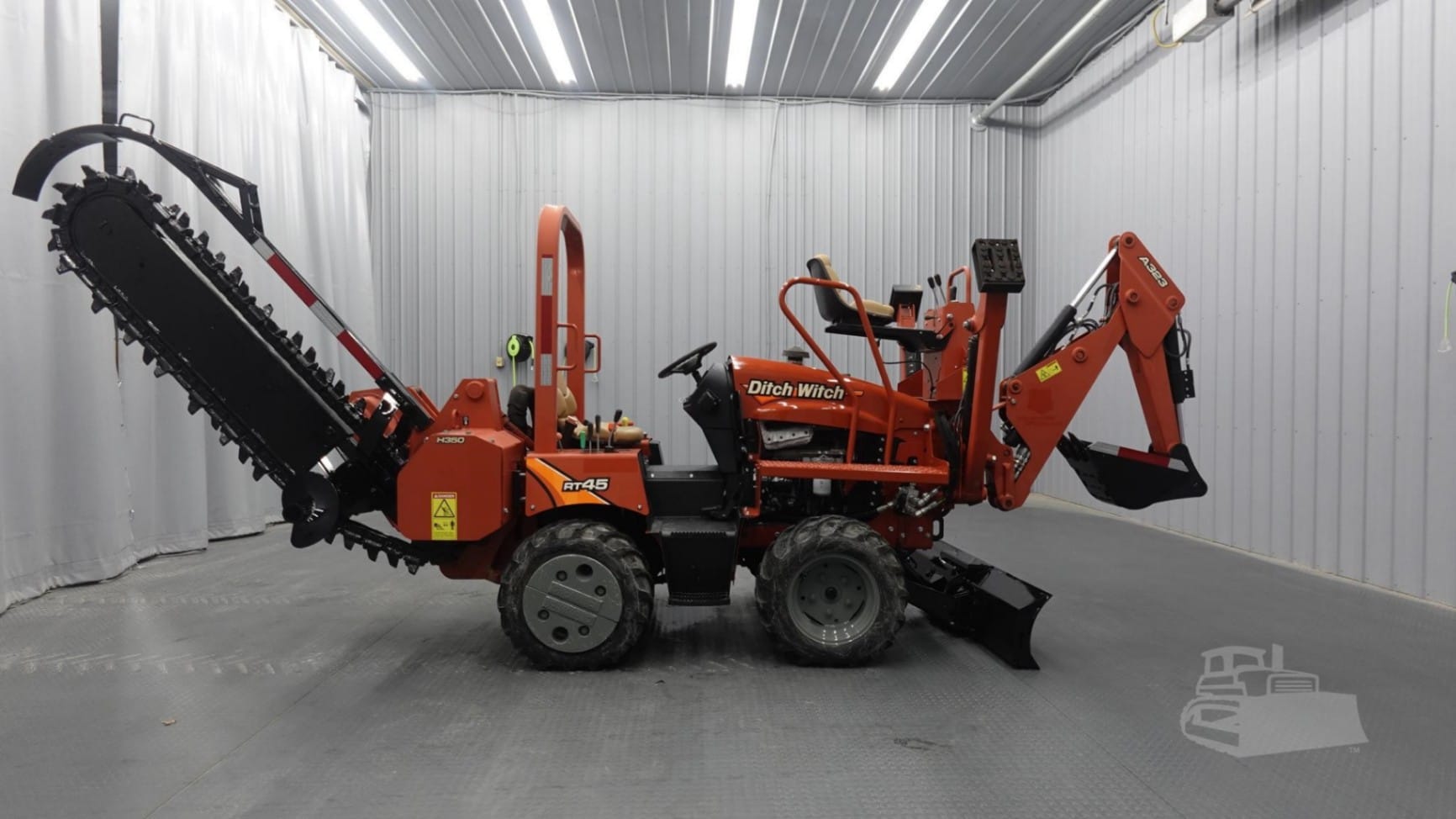 2018 Ditch Witch RT45 Trenchers for sale in Clinton, IL - listing photo 4 of 8