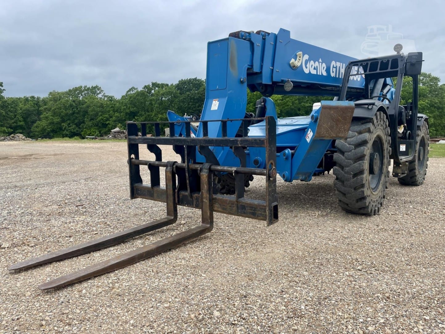 2018 Genie genie-gth-1056 Telehandler Telescopic Forklift for sale in Broken Arrow, OK - listing photo 2 of 8
