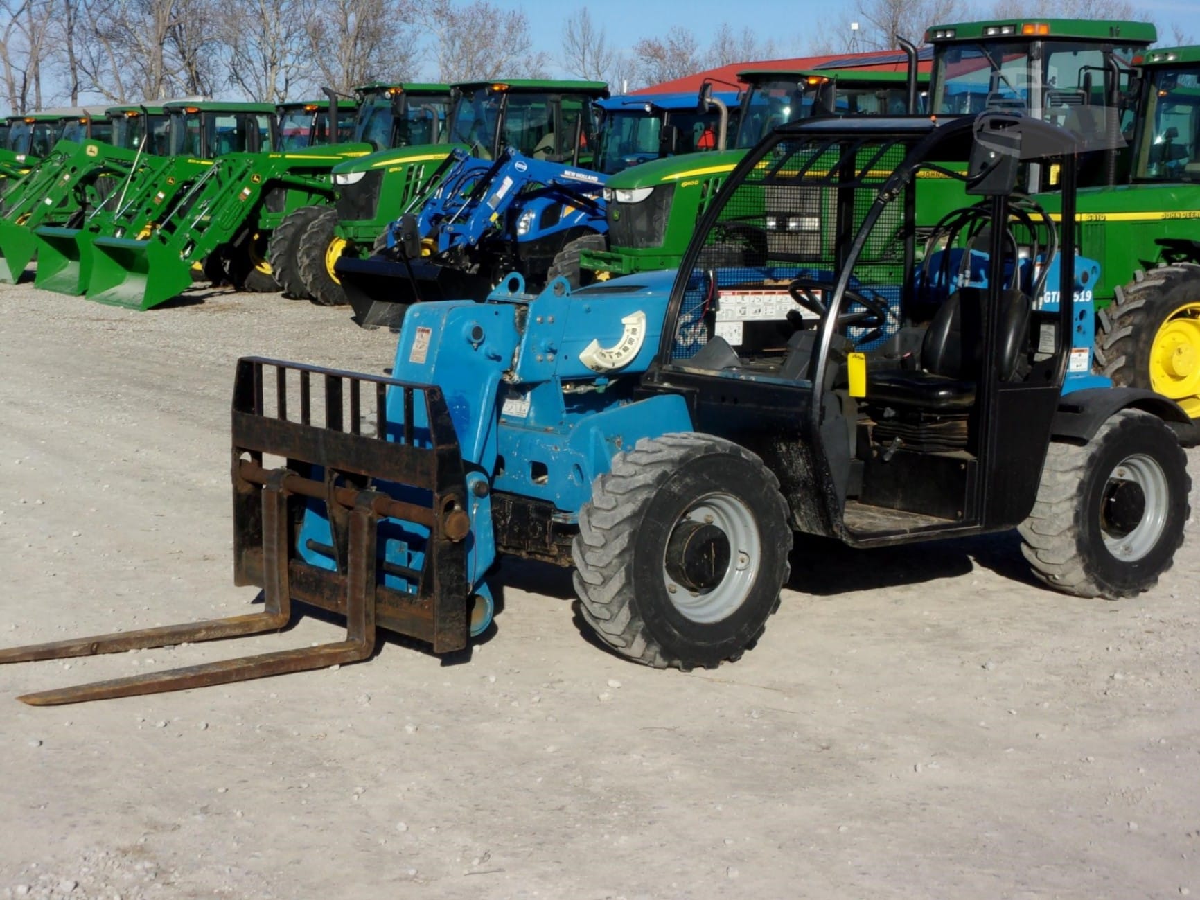 2018 Genie genie-gth-5519 Telehandler Telescopic Forklift for sale in St Joseph, MO - listing photo 2 of 6