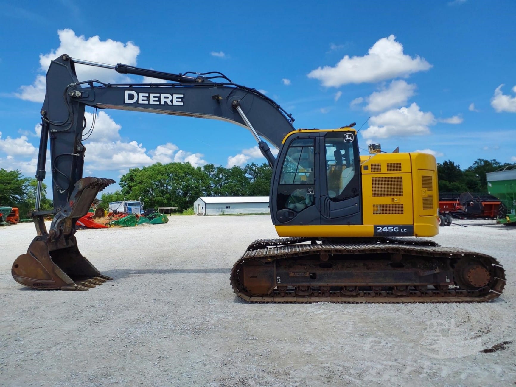 2018 John Deere 245G LC Excavators for sale in Mount Sterling, IA - listing photo 4 of 41