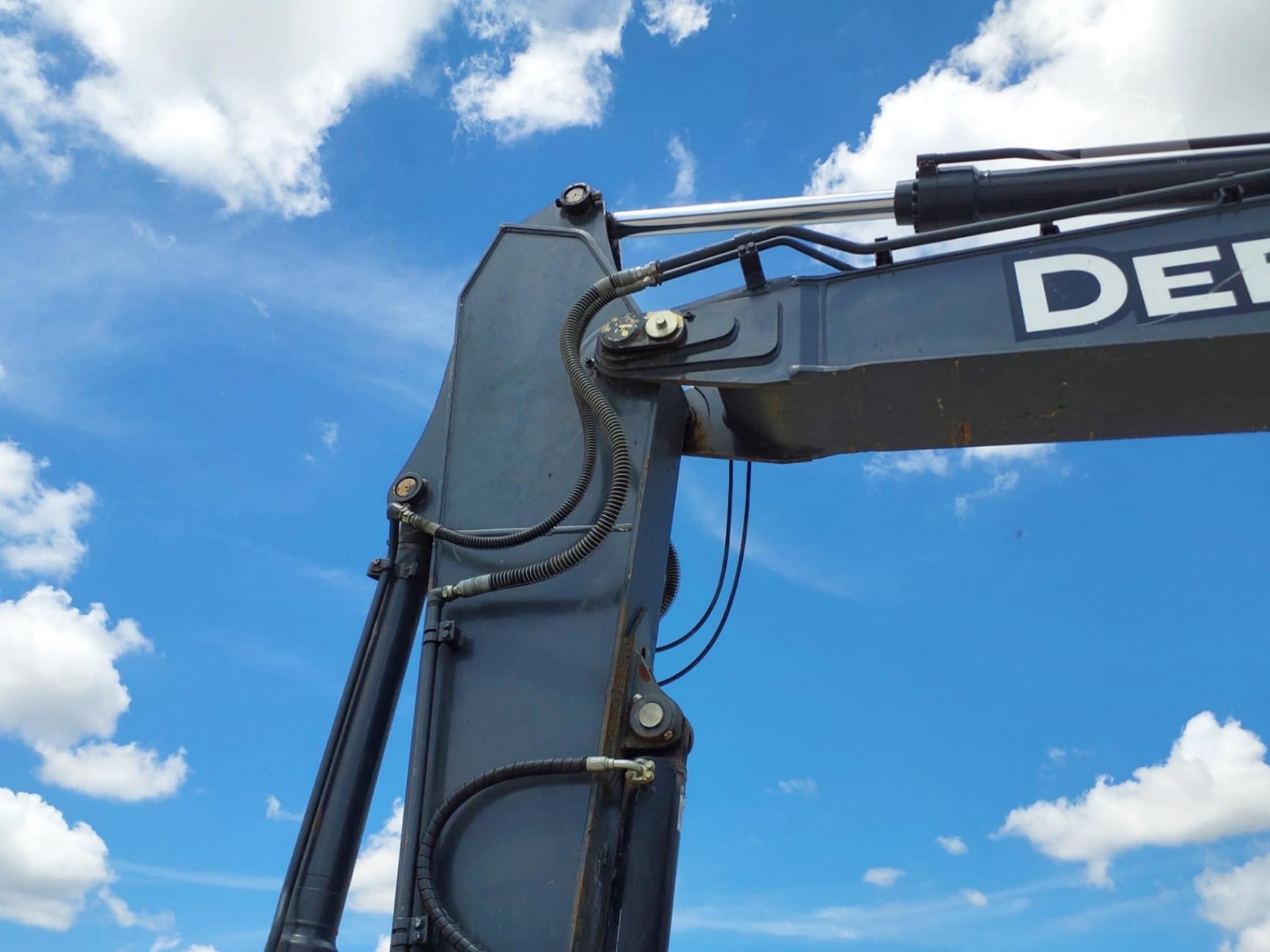 2018 John Deere 245G LC Excavators for sale in Mount Sterling, IA - listing photo 12 of 41