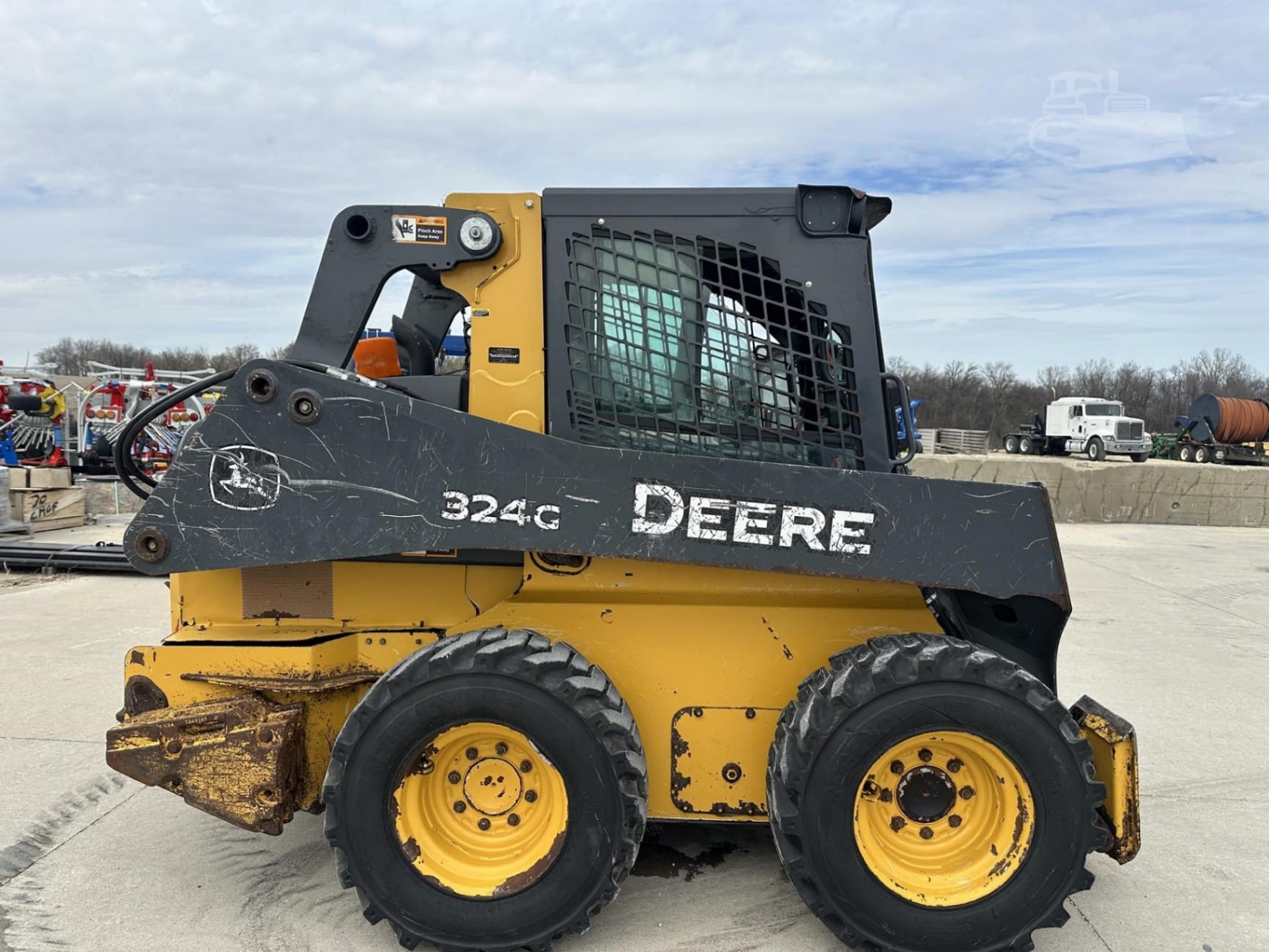 2018 John Deere 324G Skid Steer Loaders for sale in Farley, IA - listing photo 2 of 8