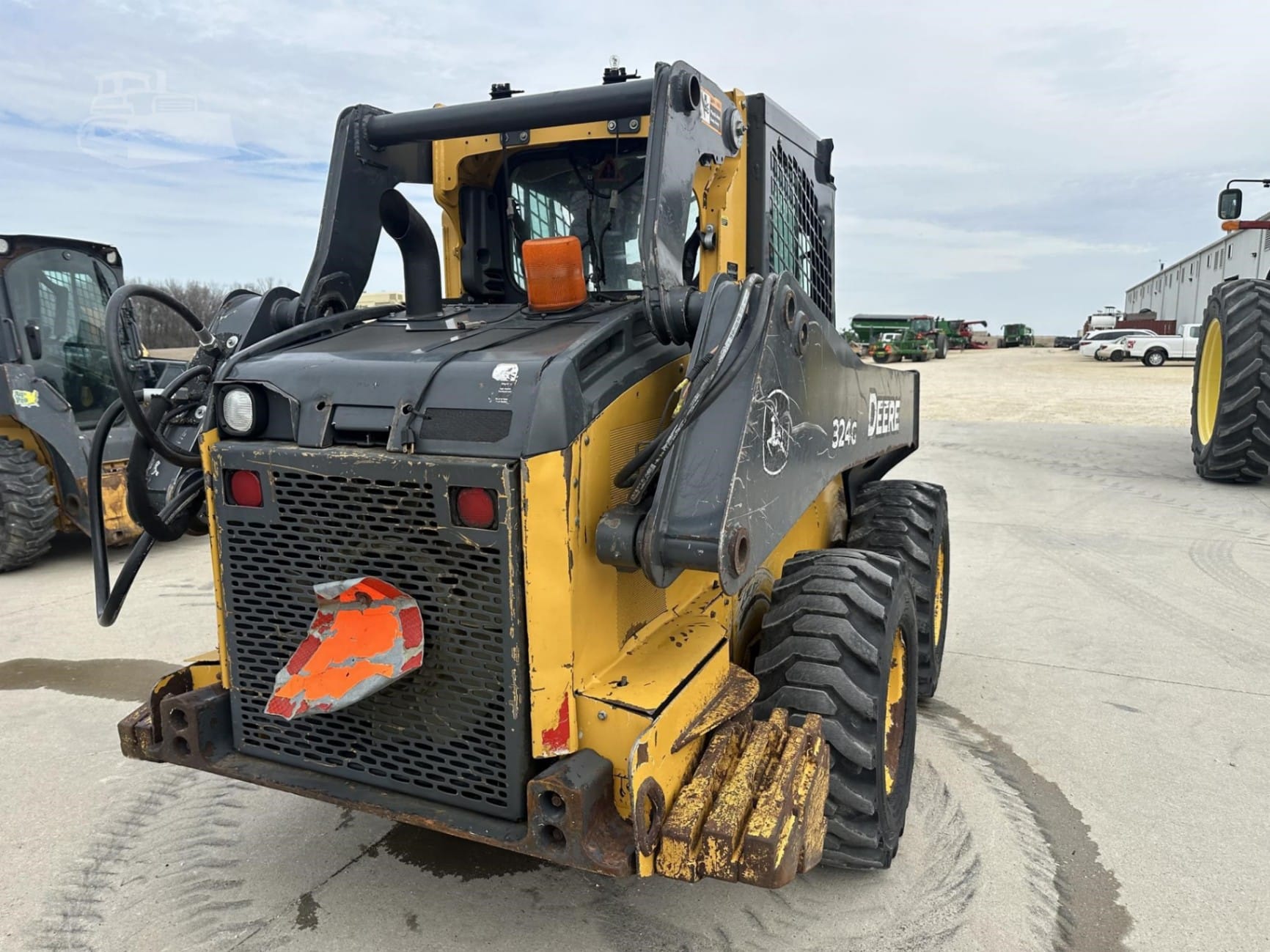 2018 John Deere 324G Skid Steer Loaders for sale in Farley, IA - listing photo 4 of 8
