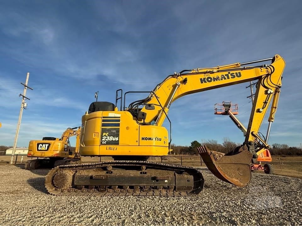 2018 Komatsu PC238USLC-11 Excavators for sale in Wewoka, OK - primary listing photo of 8