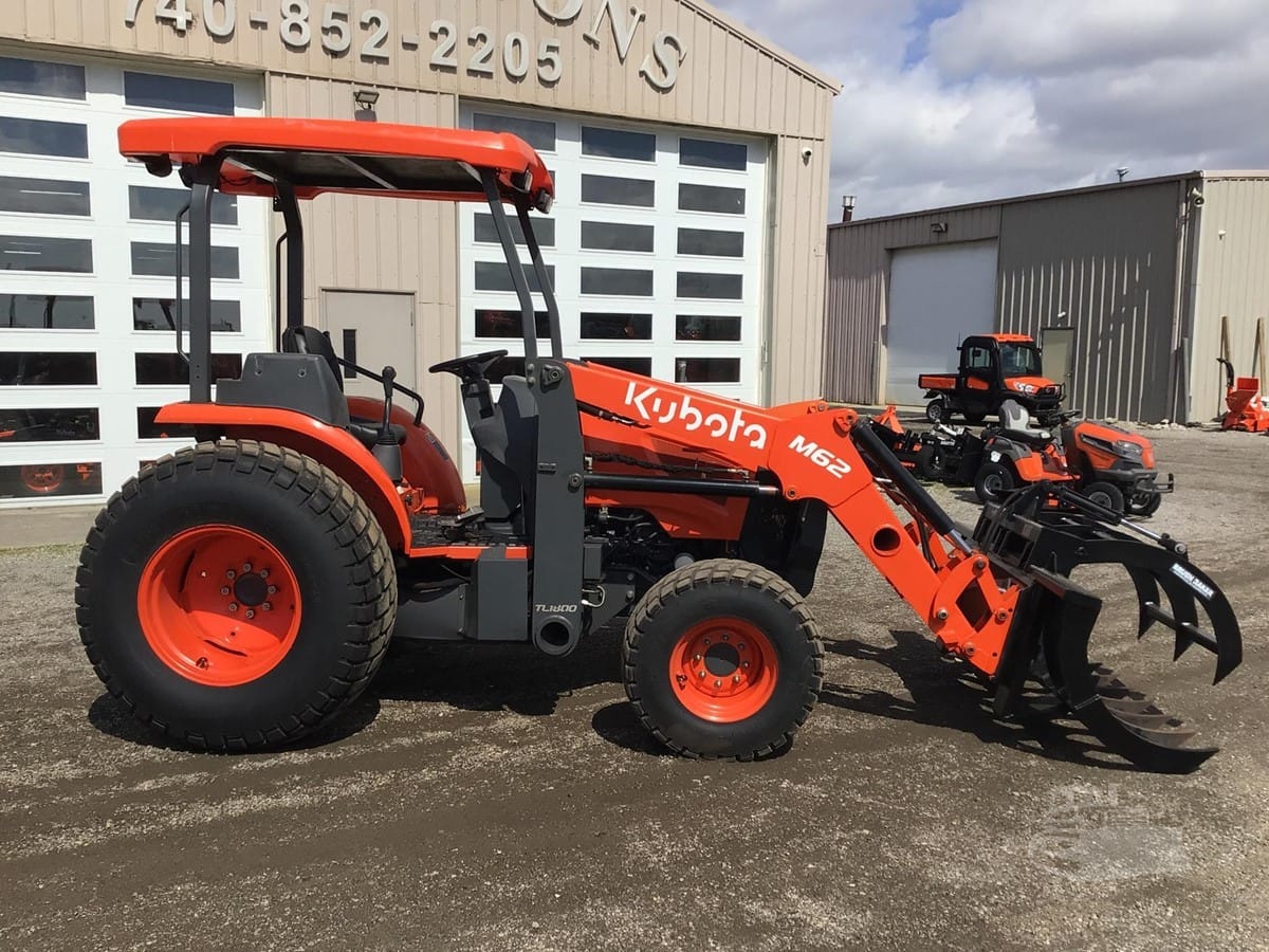 2018 Kubota M62 Wheel Loaders for sale in London, OH - primary listing photo of 8