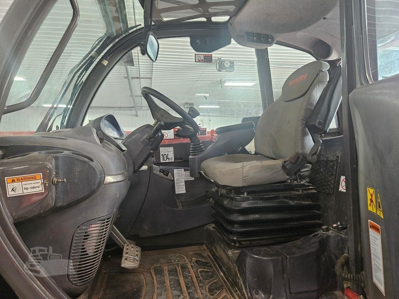 2018 Manitou MLT960 Telehandlers Forklifts for sale in Panora, IA - listing photo 8 of 15