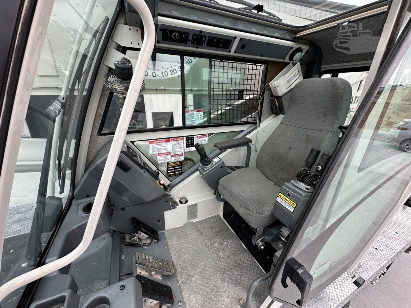 2018 National Crane NBT50 Cranes Mobile for sale in Wellman, IA - listing photo 39 of 57