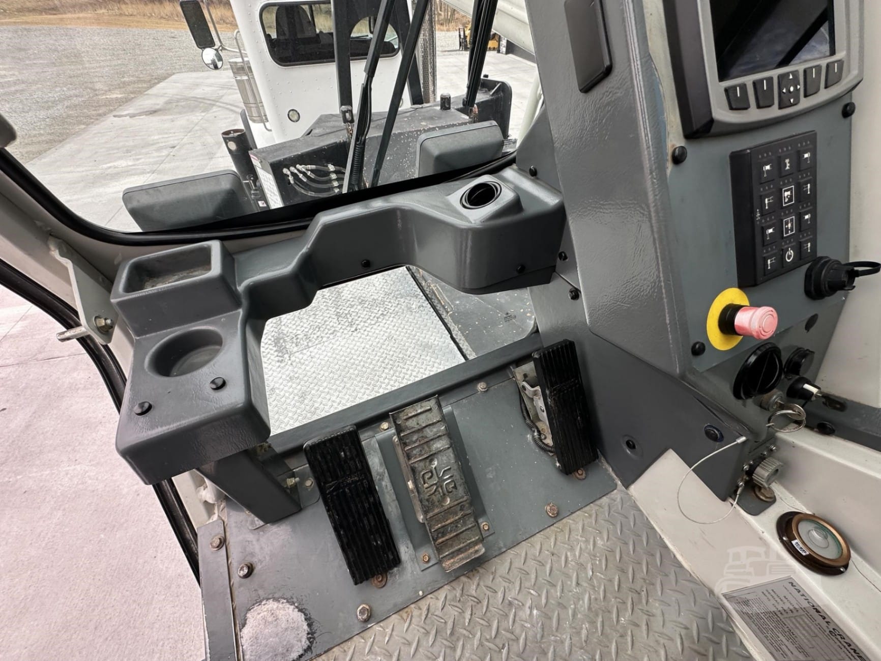 2018 National Crane NBT50 Cranes Mobile for sale in Wellman, IA - listing photo 43 of 57