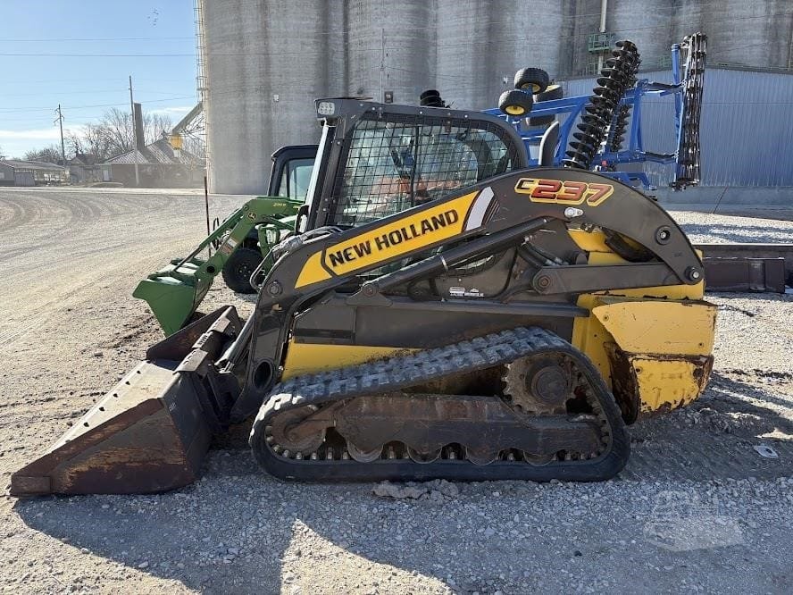 2018 New Holland C237 Track Loaders for sale in Alta, IA - listing photo 7 of 24