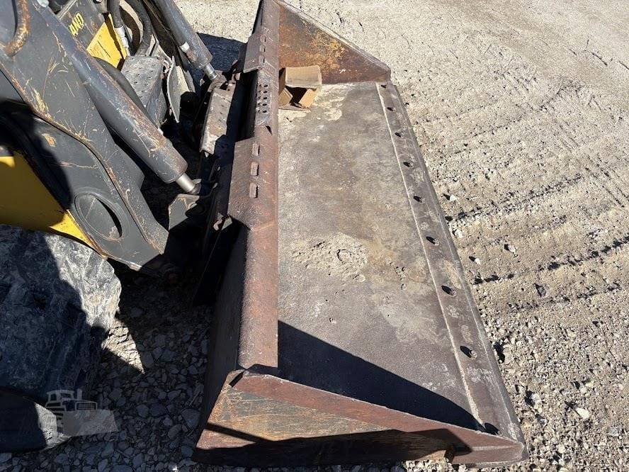 2018 New Holland C237 Track Loaders for sale in Alta, IA - listing photo 10 of 24
