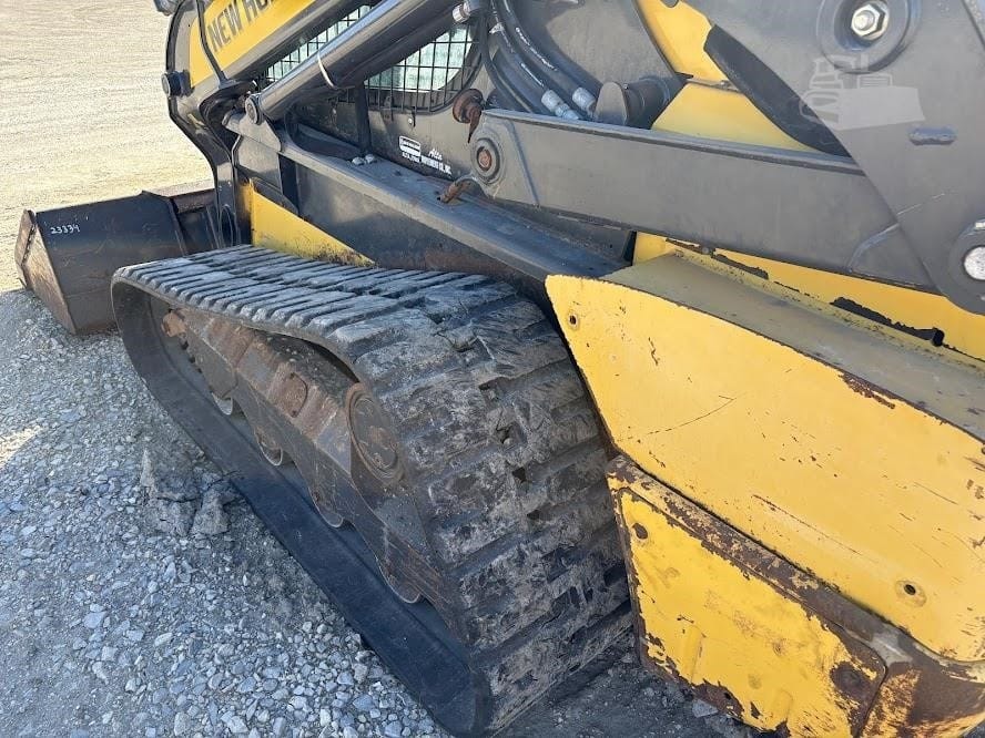 2018 New Holland C237 Track Loaders for sale in Alta, IA - listing photo 19 of 24