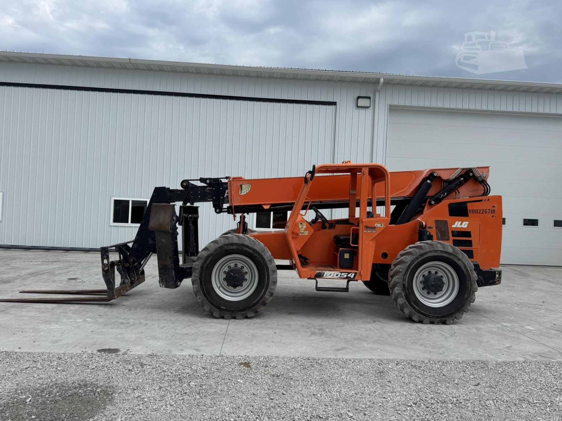 2018 SkyTrak (JLG) skytrak-jlg-10054 Telehandlers Forklifts for sale in Chatsworth, IL - primary listing photo of 8