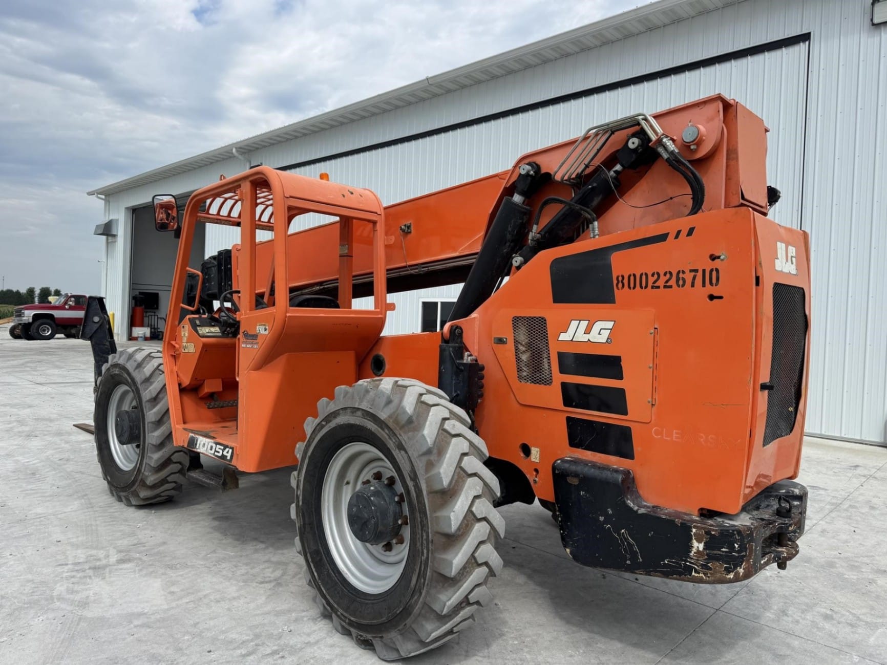 2018 SkyTrak (JLG) skytrak-jlg-10054 Telehandlers Forklifts for sale in Chatsworth, IL - listing photo 7 of 8